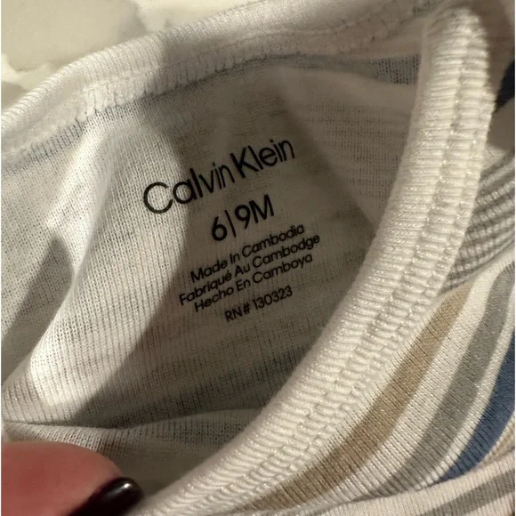 Set of 3 Calvin Klein Baby Onesies Size 6-9 Months - Picture 3 of 6